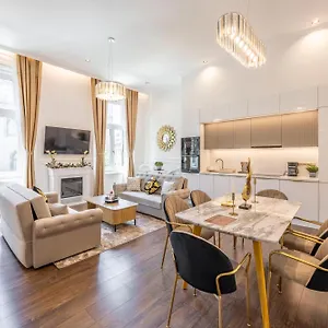 High-end Luxurious Quentin In The Heart Of Apartment Budapest